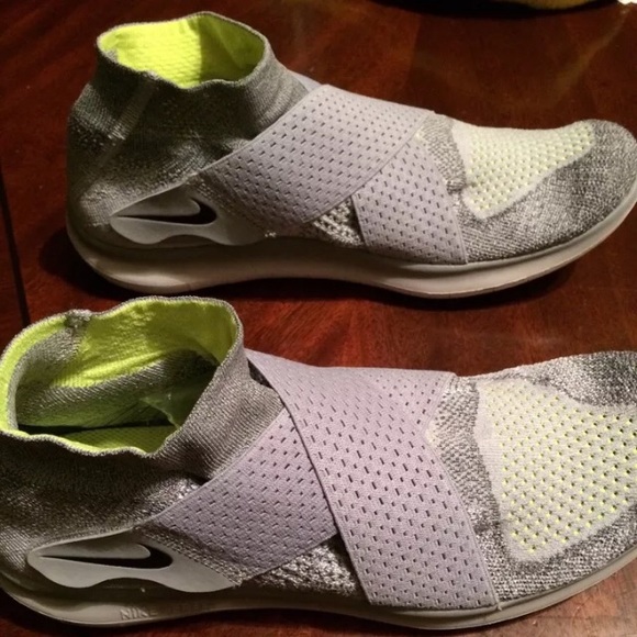 RunNatural Nike Running Free & Flexible  Shoes - Picture 3 of 10